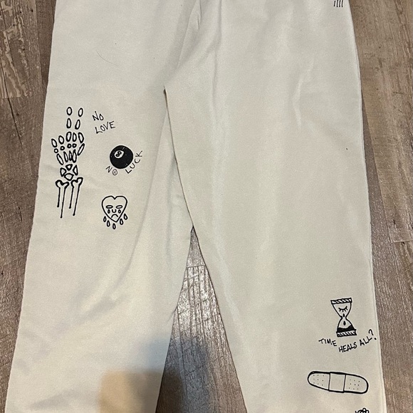 Love hurts sweatpants - Picture 3 of 6